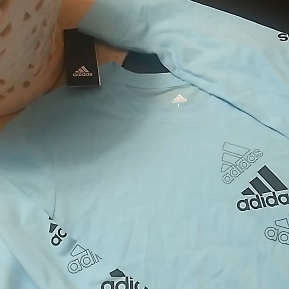 Brand new Adidas Long-sleeved tee